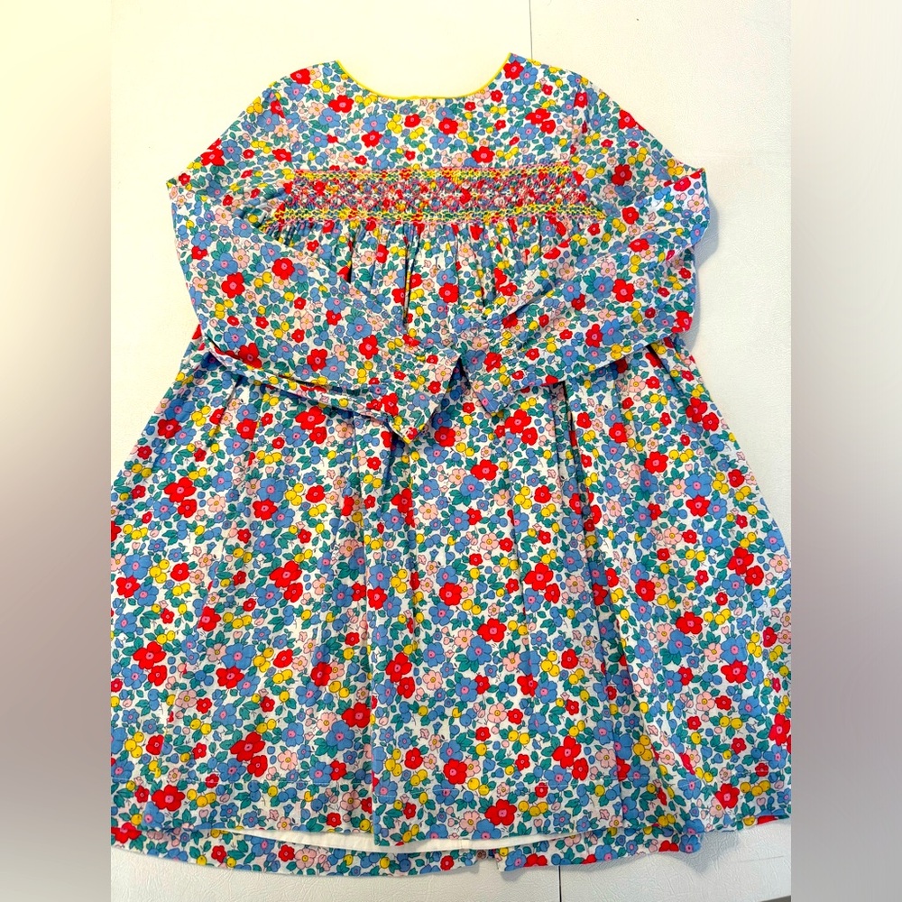 Boden cotton lined dress with smocking size 6-7, perfect condition